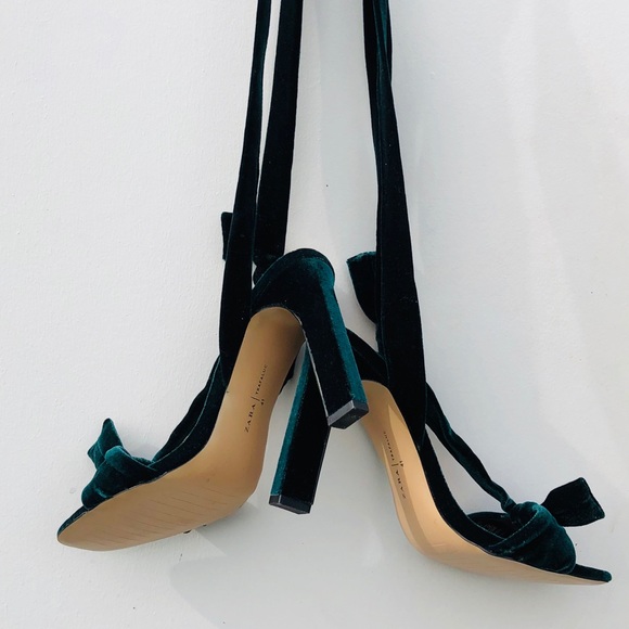 Green Velvet Strappy Laced Up Sandals - Picture 6 of 8